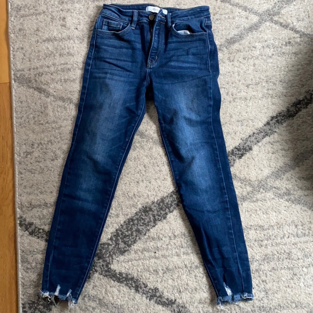 Ankle Distressed Jeans